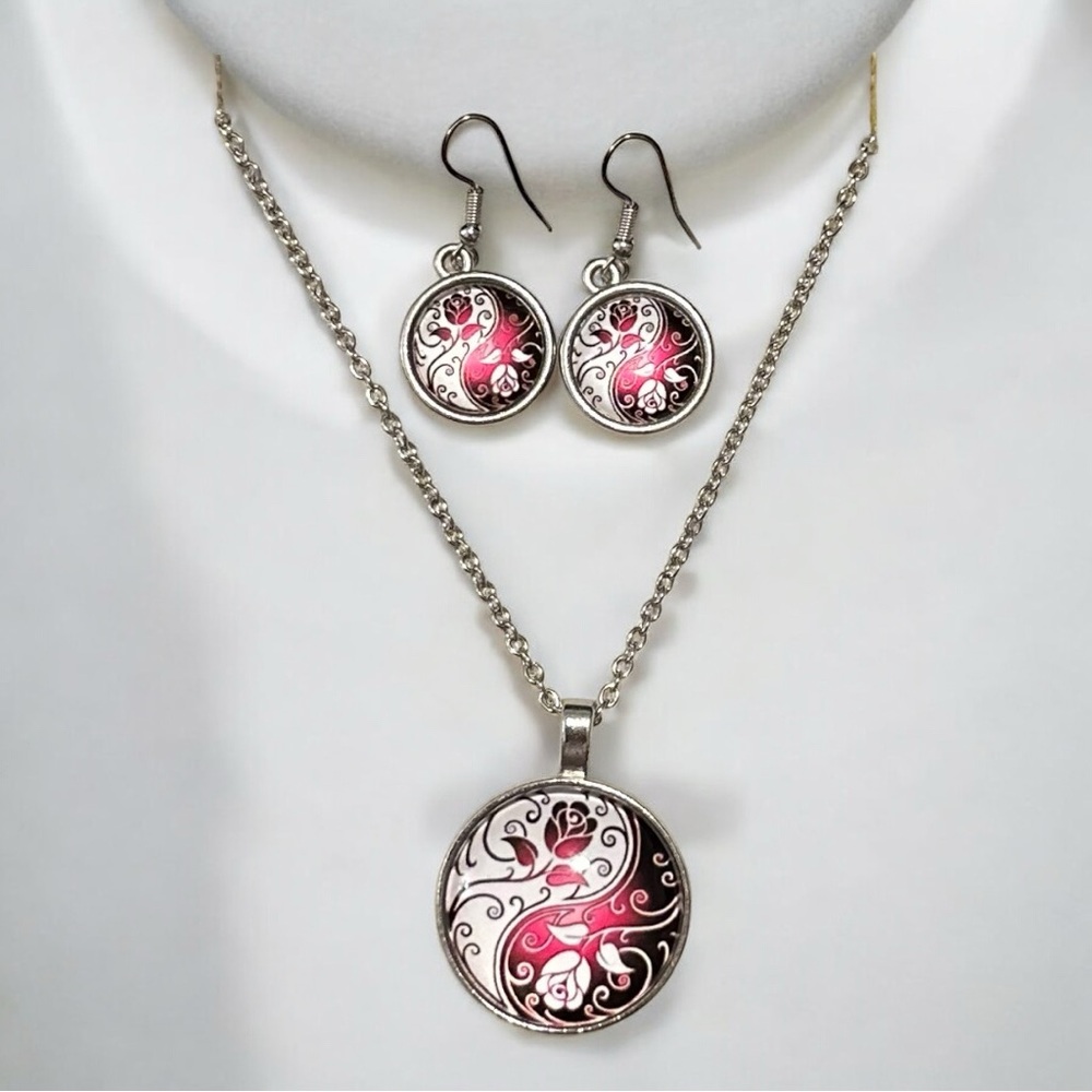 Ying yang rose pendant necklace and earring set